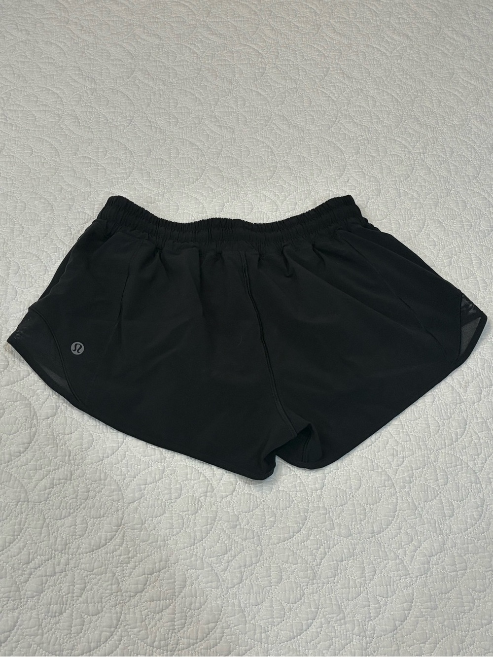 Lululemon Hotty Hot Shorts High Rise 2" Black Lined Size 6 Running Gym Athletic
